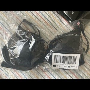 Body by Victoria Lightly-lined smooth Demi bra 32C